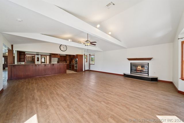 9488 E 137th Street S, Bixby, OK 74008