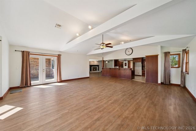 9488 E 137th Street S, Bixby, OK 74008