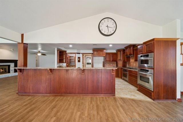 9488 E 137th Street S, Bixby, OK 74008