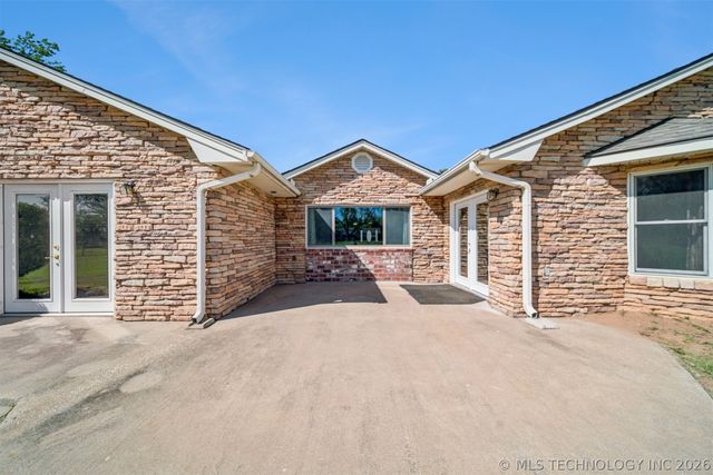 9488 E 137th Street S, Bixby, OK 74008