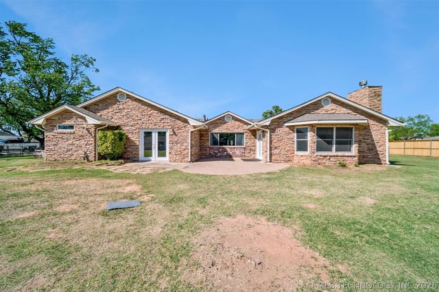 9488 E 137th Street S, Bixby, OK 74008
