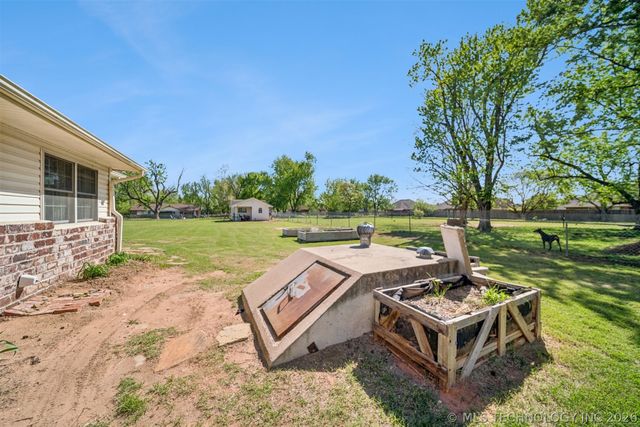 9488 E 137th Street S, Bixby, OK 74008
