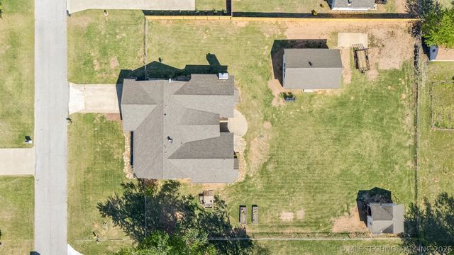 9488 E 137th Street S, Bixby, OK 74008