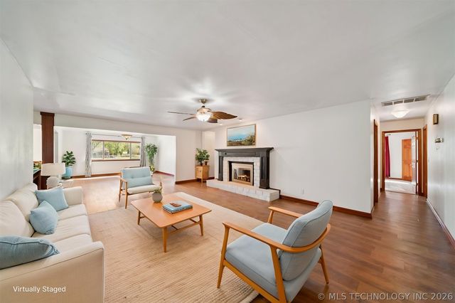 9488 E 137th Street S, Bixby, OK 74008