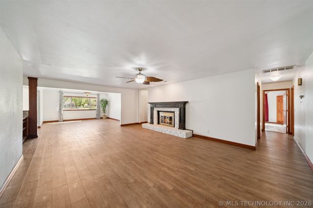 9488 E 137th Street S, Bixby, OK 74008