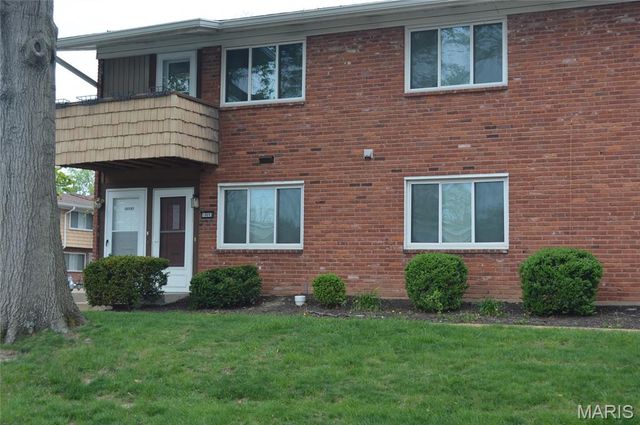 10697 Carroll Wood Way, St Louis, MO 63128