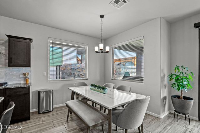 840 Via Glorieta, Santa Teresa, NM 88008