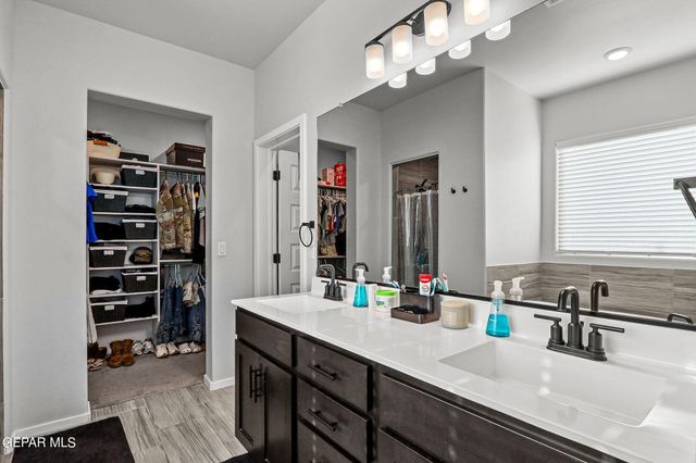 840 Via Glorieta, Santa Teresa, NM 88008