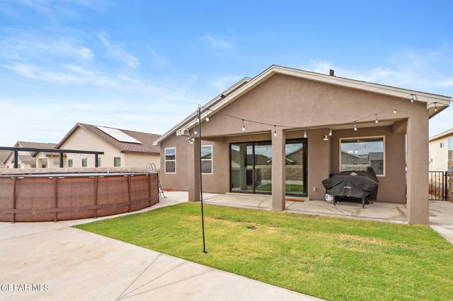 840 Via Glorieta, Santa Teresa, NM 88008