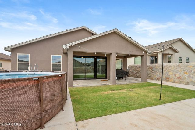 840 Via Glorieta, Santa Teresa, NM 88008