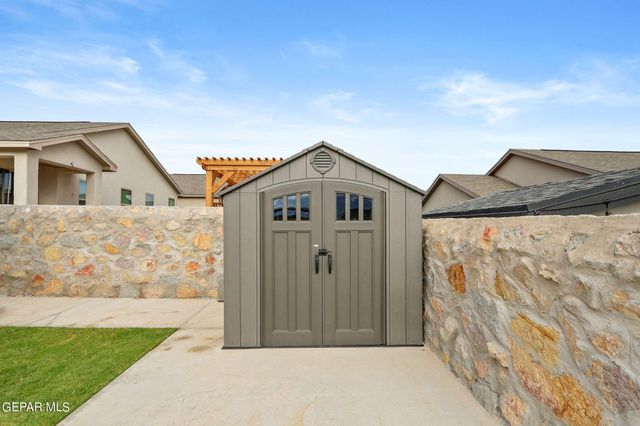 840 Via Glorieta, Santa Teresa, NM 88008