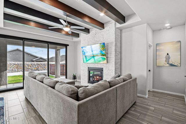 840 Via Glorieta, Santa Teresa, NM 88008