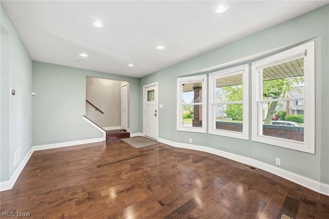 3478 Raymont Boulevard, University Heights, OH 44118