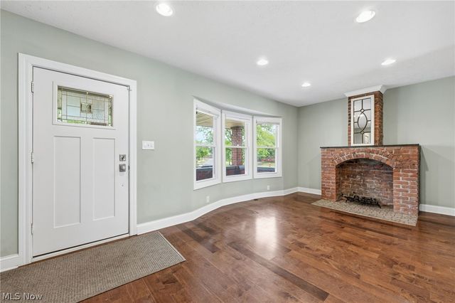 3478 Raymont Boulevard, University Heights, OH 44118