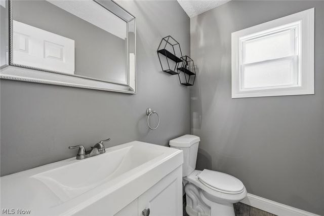 3478 Raymont Boulevard, University Heights, OH 44118