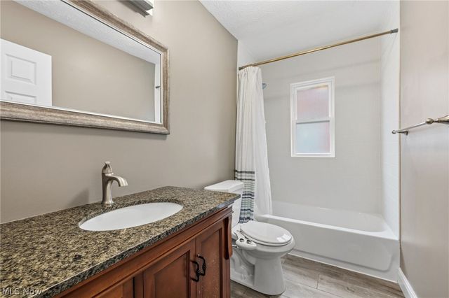 3478 Raymont Boulevard, University Heights, OH 44118