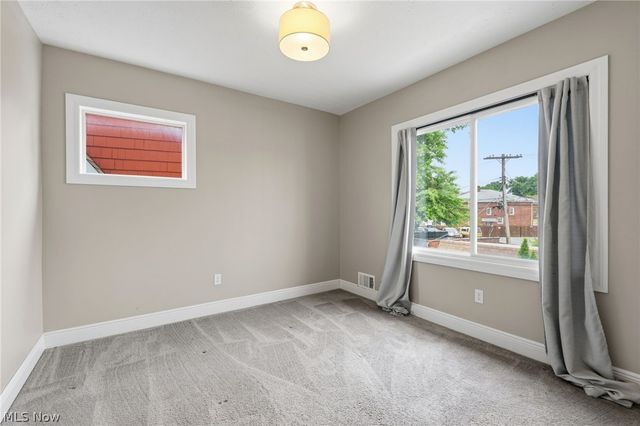 3478 Raymont Boulevard, University Heights, OH 44118