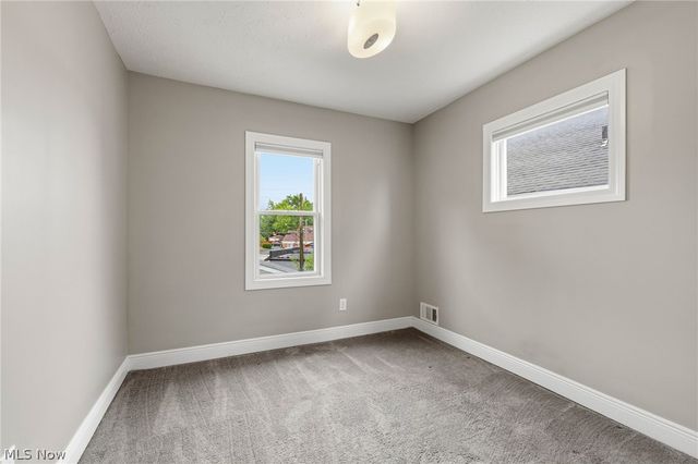 3478 Raymont Boulevard, University Heights, OH 44118