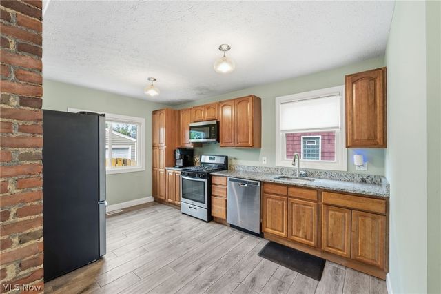3478 Raymont Boulevard, University Heights, OH 44118