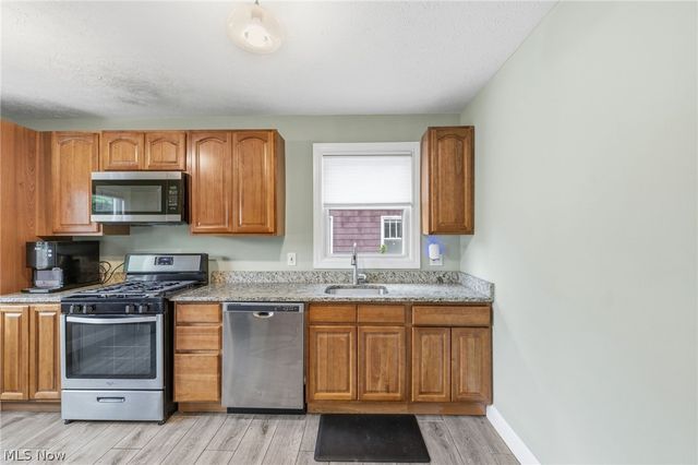 3478 Raymont Boulevard, University Heights, OH 44118