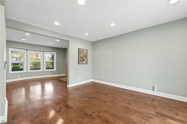 3478 Raymont Boulevard, University Heights, OH 44118