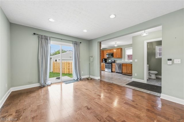 3478 Raymont Boulevard, University Heights, OH 44118