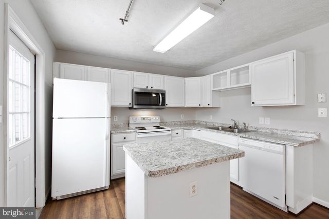 1505 MEADOW DR, Fredericksburg, VA 22405