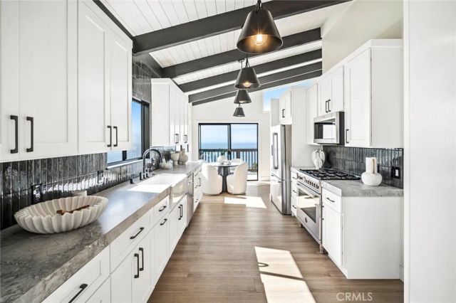 22332 Eagle Rock, Laguna Beach, CA 92651