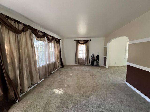 6402 W Girard AVENUE, Milwaukee, WI 53210