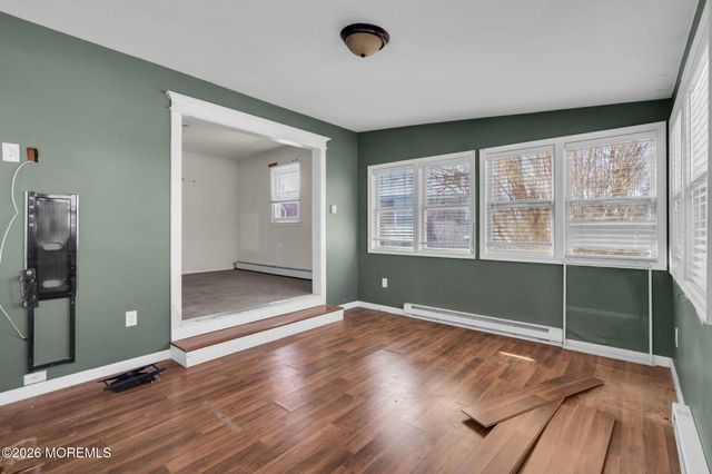 95 Larkspur Court, Toms River, NJ 08755