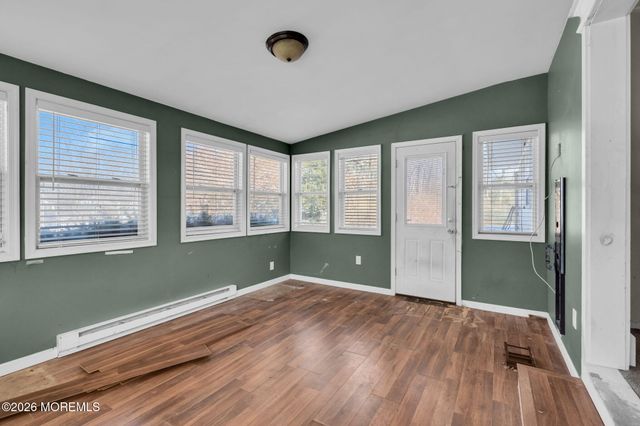 95 Larkspur Court, Toms River, NJ 08755