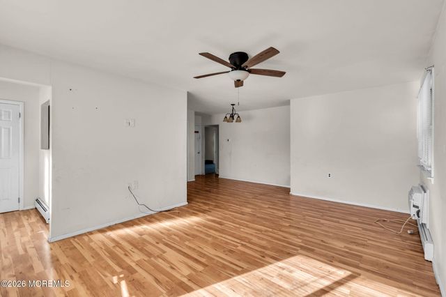 95 Larkspur Court, Toms River, NJ 08755