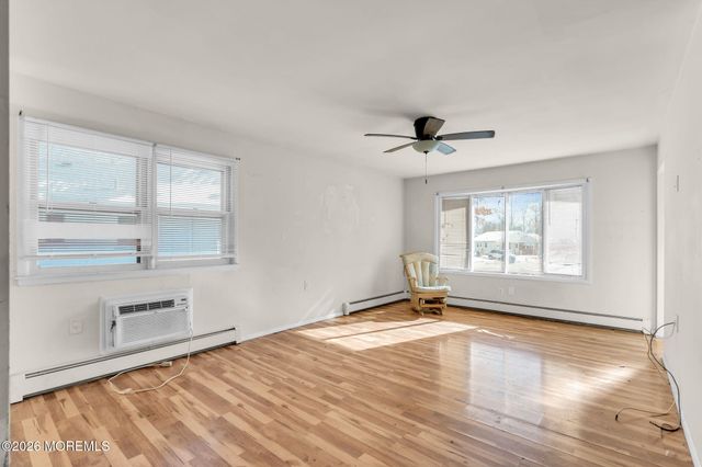 95 Larkspur Court, Toms River, NJ 08755