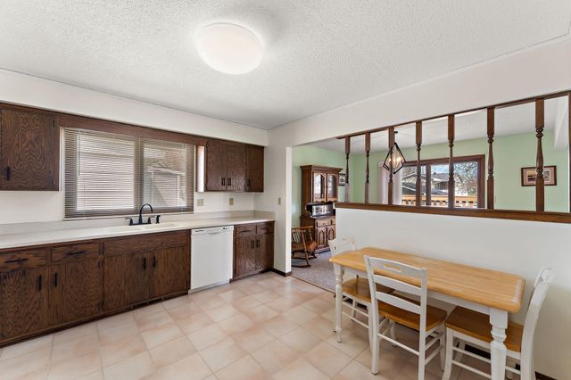 409 19th Avenue S, South Saint Paul, MN 55075