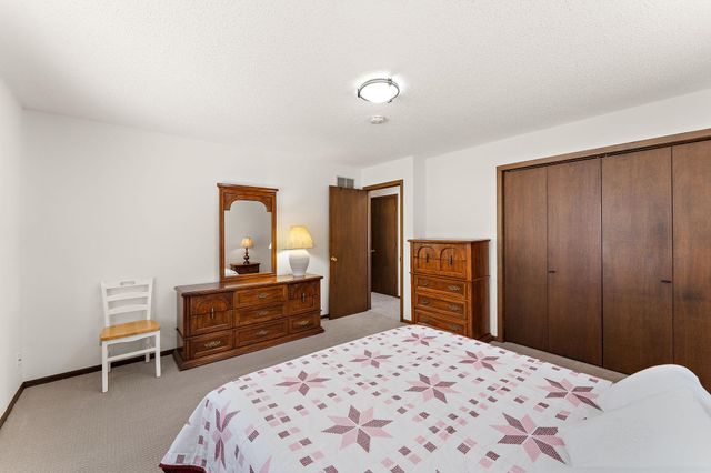 409 19th Avenue S, South Saint Paul, MN 55075