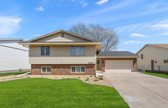 409 19th Avenue S, South Saint Paul, MN 55075