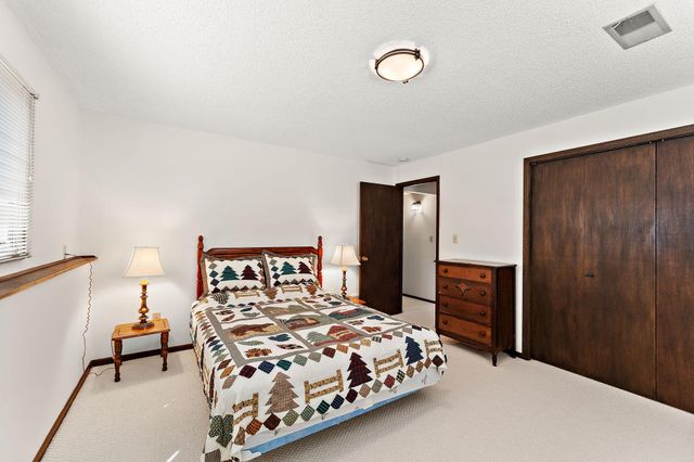 409 19th Avenue S, South Saint Paul, MN 55075