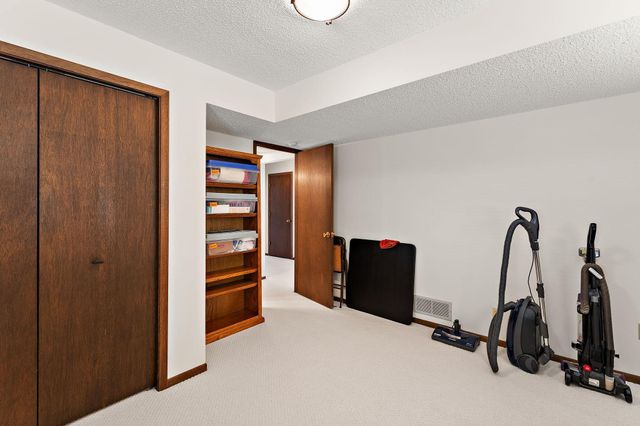 409 19th Avenue S, South Saint Paul, MN 55075