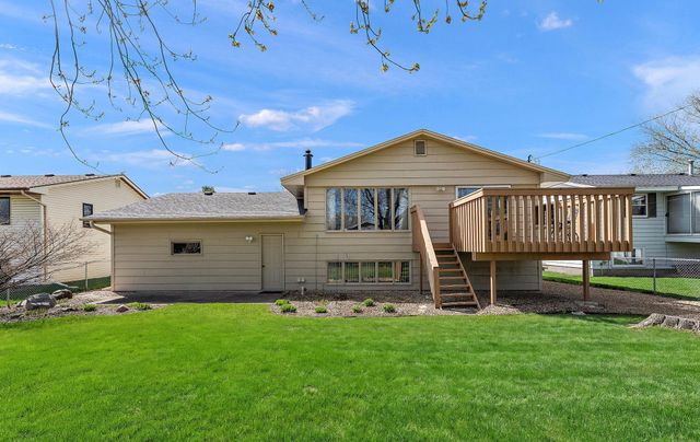 409 19th Avenue S, South Saint Paul, MN 55075