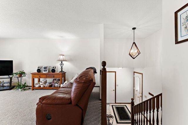 409 19th Avenue S, South Saint Paul, MN 55075