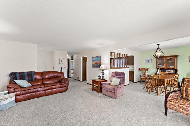 409 19th Avenue S, South Saint Paul, MN 55075