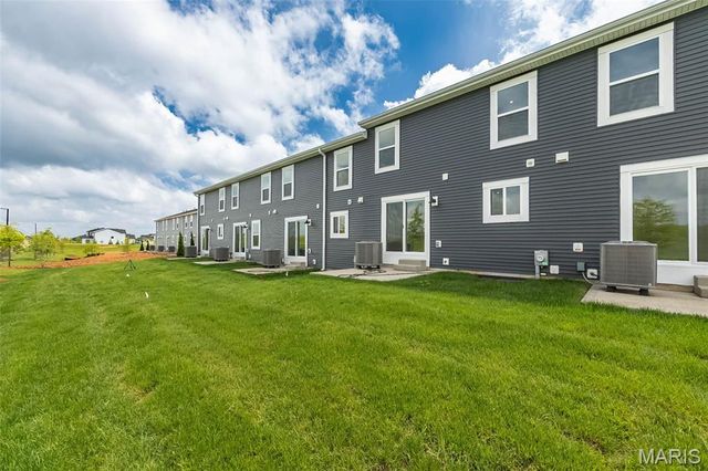 94 Mora Boulevard 440-502, O'fallon, MO 63368