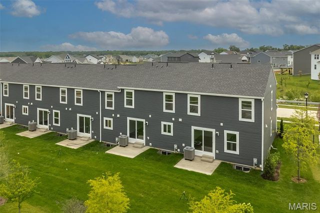 94 Mora Boulevard 440-502, O'fallon, MO 63368