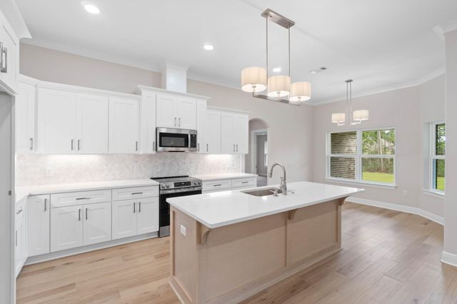 6572 Lansford Street, Navarre, FL 32566