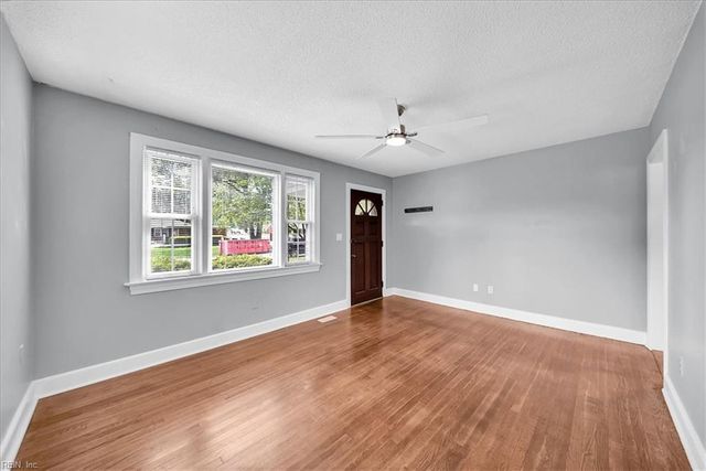 1601 Lilac AVE, Chesapeake, VA 23325