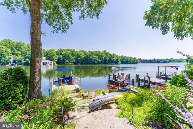 2001 CHADDS FORD DR, Reston, VA 20191