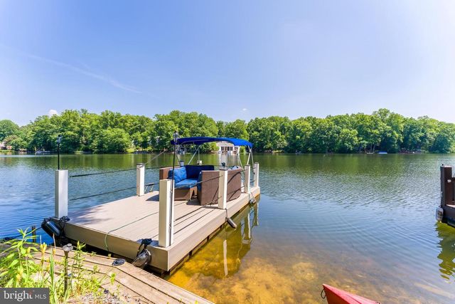 2001 CHADDS FORD DR, Reston, VA 20191