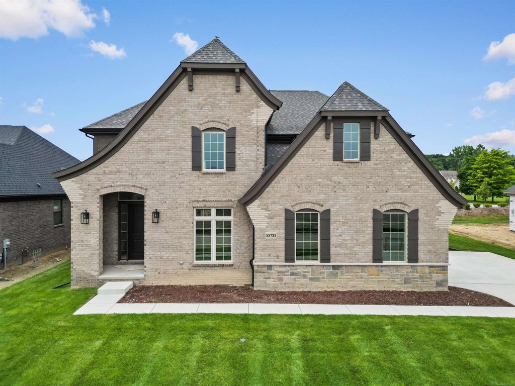 55735 Bay Oaks Court 5, Shelby Twp, MI 48315