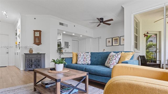3245 NE 184th Street 13213, Aventura, FL 33160