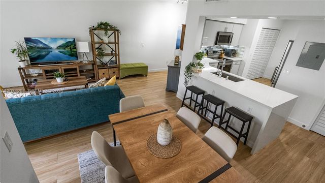 3245 NE 184th Street 13213, Aventura, FL 33160